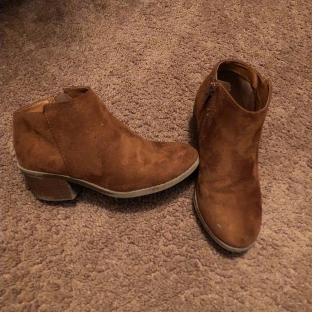 Girls brown booties